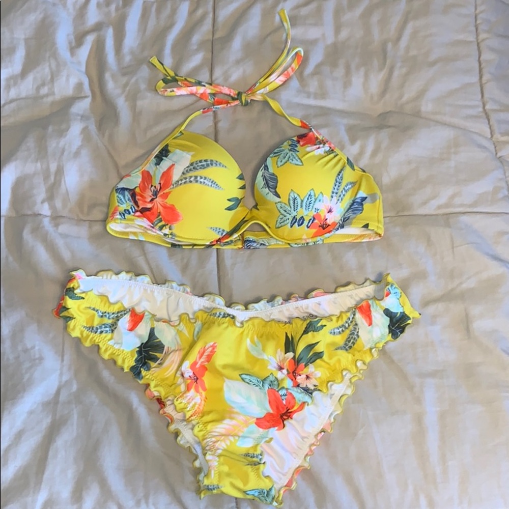 NWOT Shade & Shore bikini